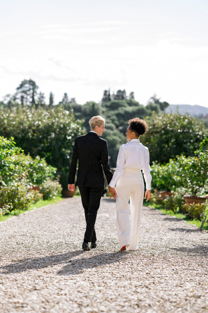 bride and bride wedding in italy in villa medicea di lilliano