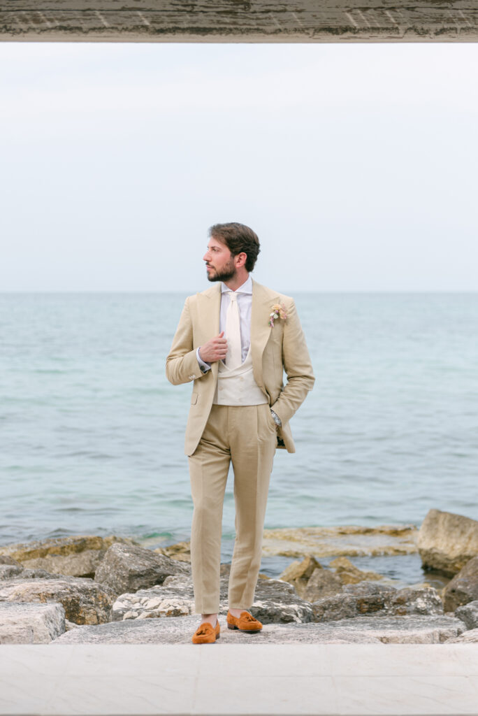 francesco mondelli fotografato da Le Vélo nel giorno del matrimonio in puglia
