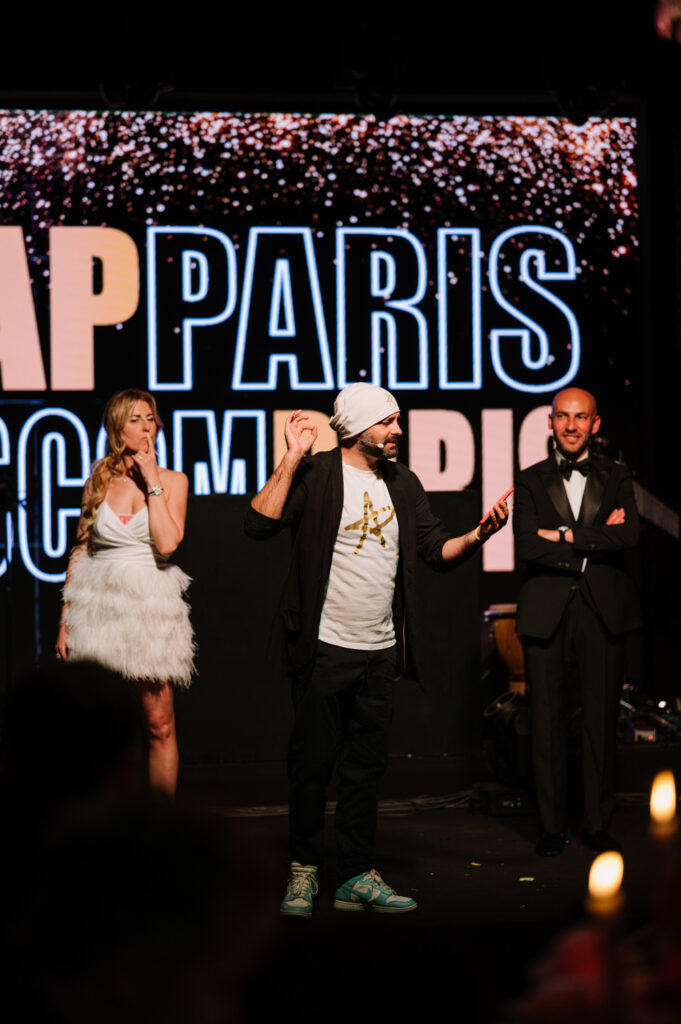 Andrea Paris si esibisce al matrimonio in italia